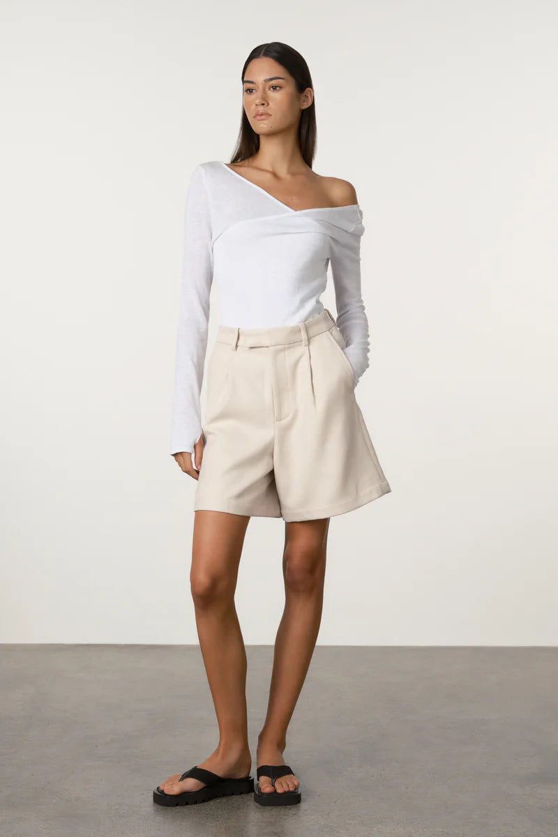 TAILORED TWILL SHORT - HUSK