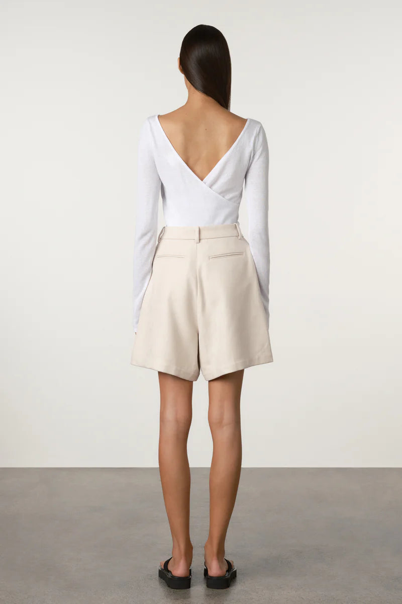 TAILORED TWILL SHORT - HUSK