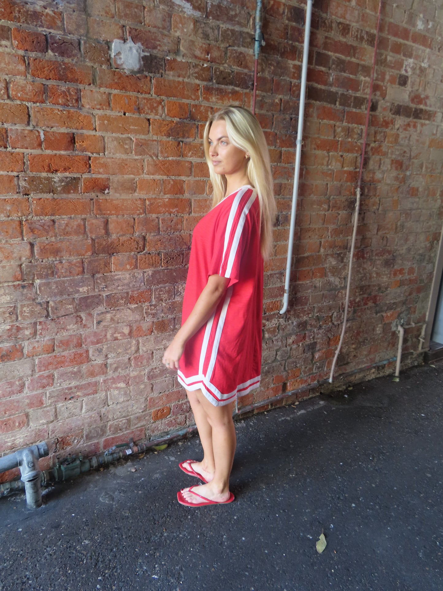 (PRE ORDER) STUDIO T-SHIRT STRIPE EVERYDAY DRESS - CHILLI MINI