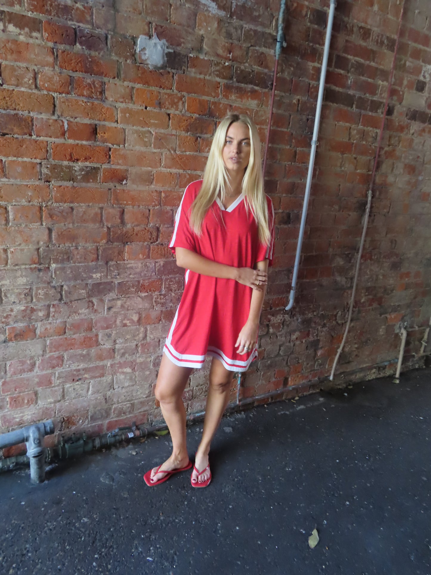 (PRE ORDER) STUDIO T-SHIRT STRIPE EVERYDAY DRESS - CHILLI MINI