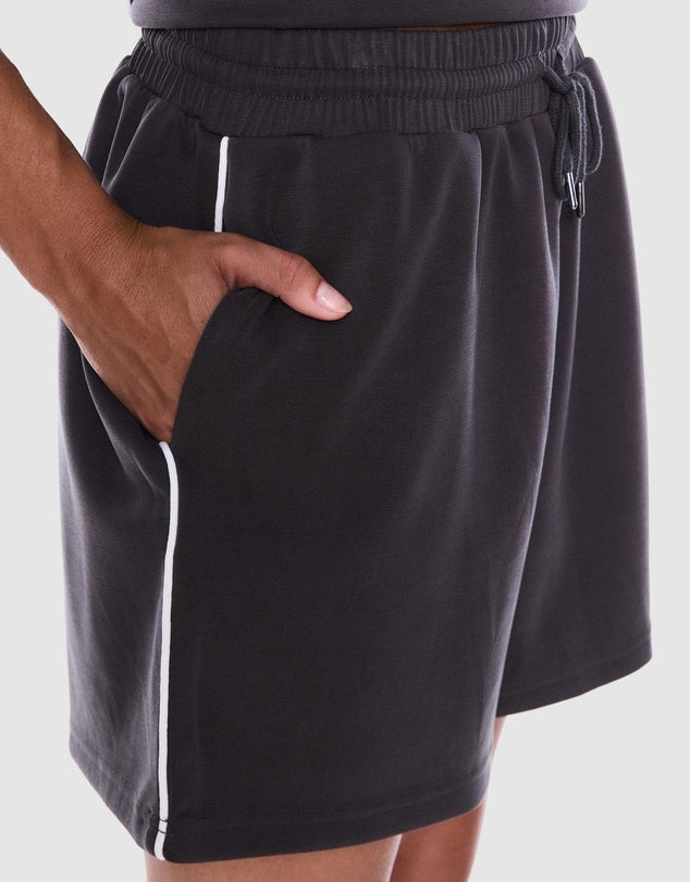 Ena Pelly Sana Relaxed Shorts | Charcoal | Studio Row