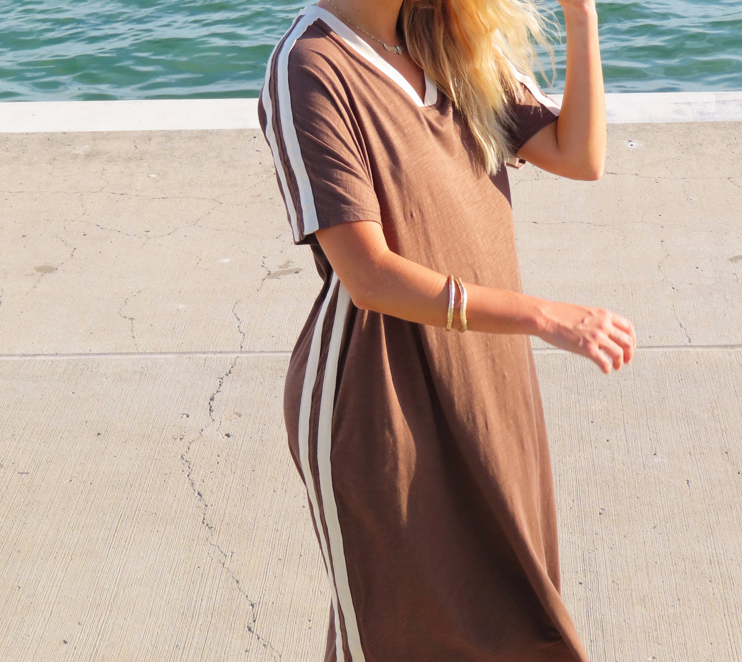 STUDIO T-SHIRT STRIPE EVERYDAY DRESS - CHOCOLATE
