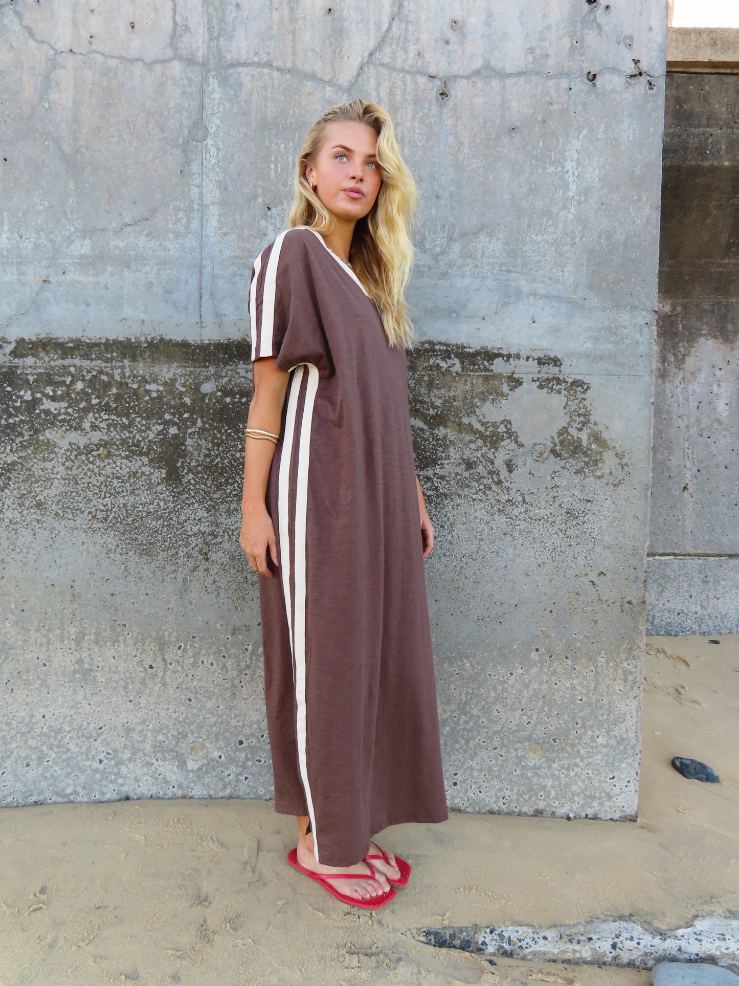 STUDIO T-SHIRT STRIPE EVERYDAY DRESS - CHOCOLATE