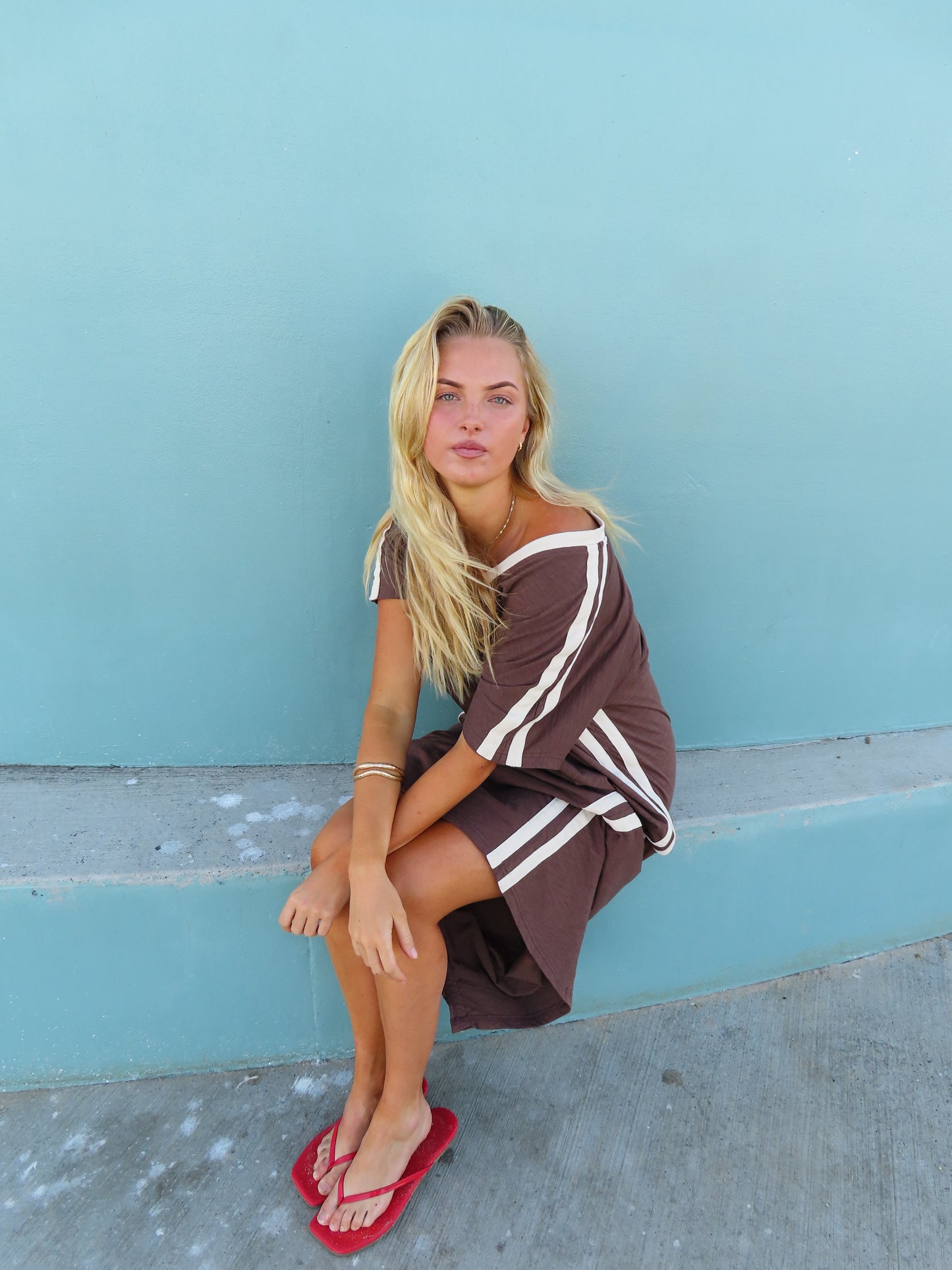 STUDIO T-SHIRT STRIPE EVERYDAY DRESS - CHOCOLATE