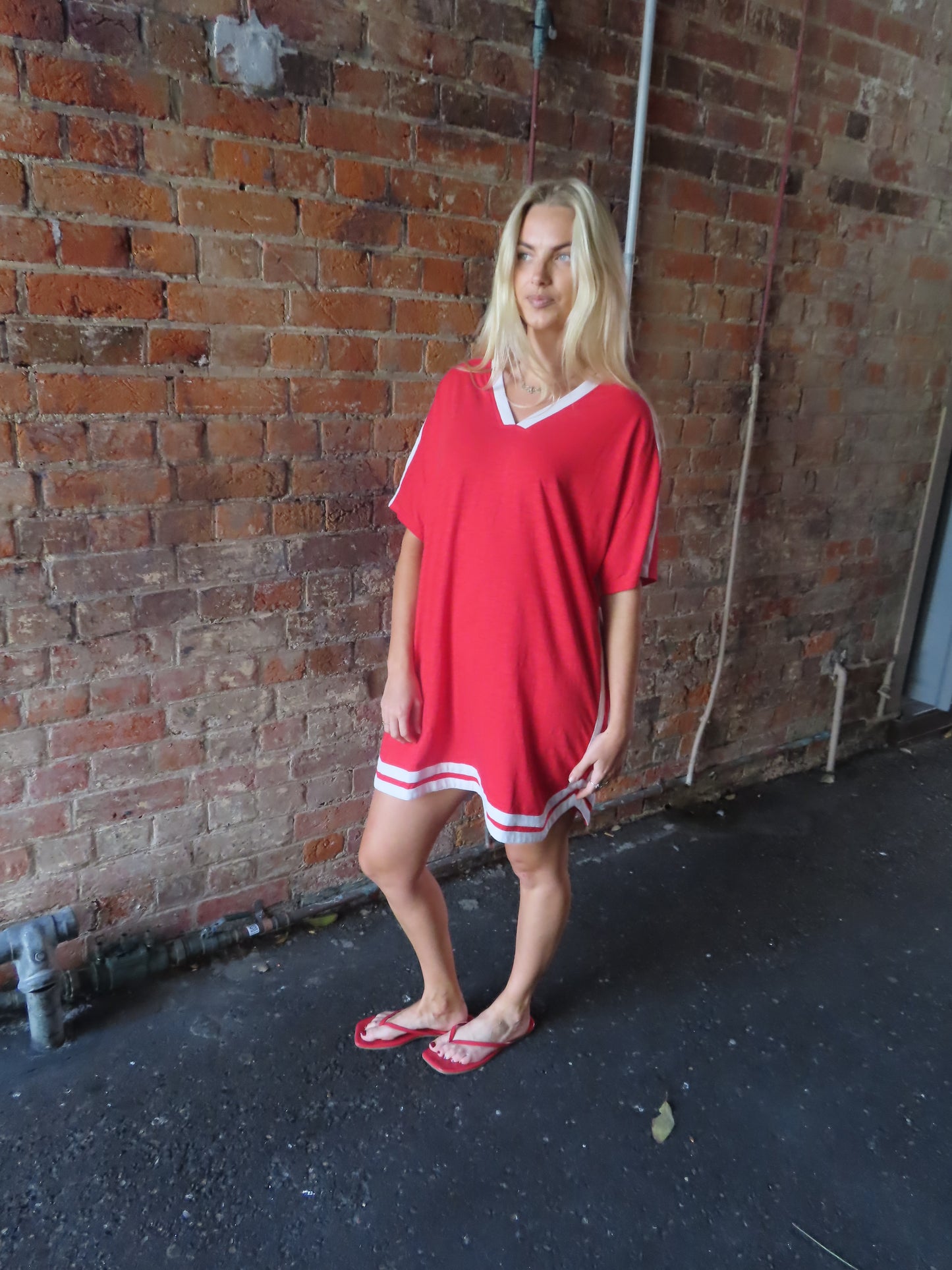 (PRE ORDER) STUDIO T-SHIRT STRIPE EVERYDAY DRESS - CHILLI MINI