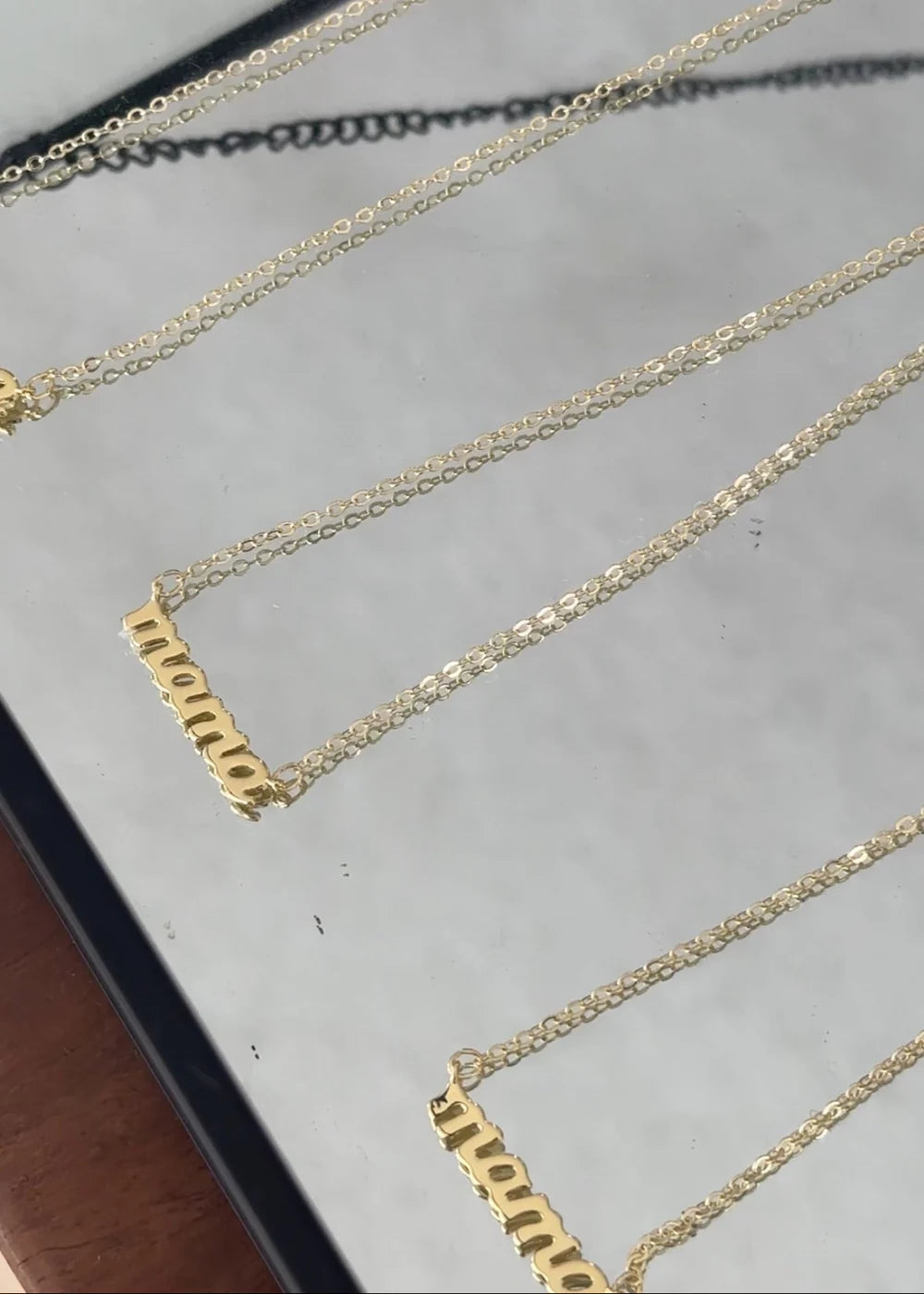 MAMA NECKLACE