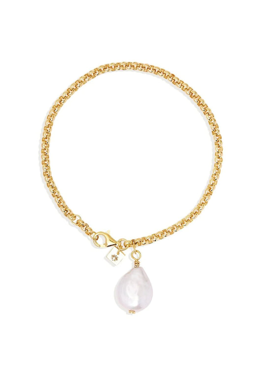 Embrace Stillness Pearl Bracelet - Gold